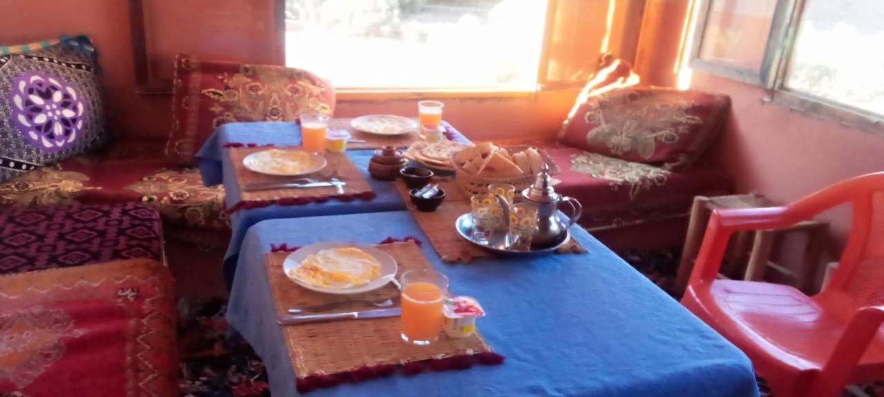 Dar Zara Hotel Tiourjdal Bagian luar foto