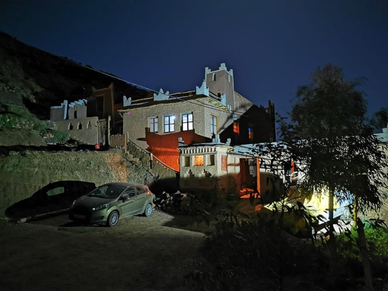 Dar Zara Hotel Tiourjdal Bagian luar foto