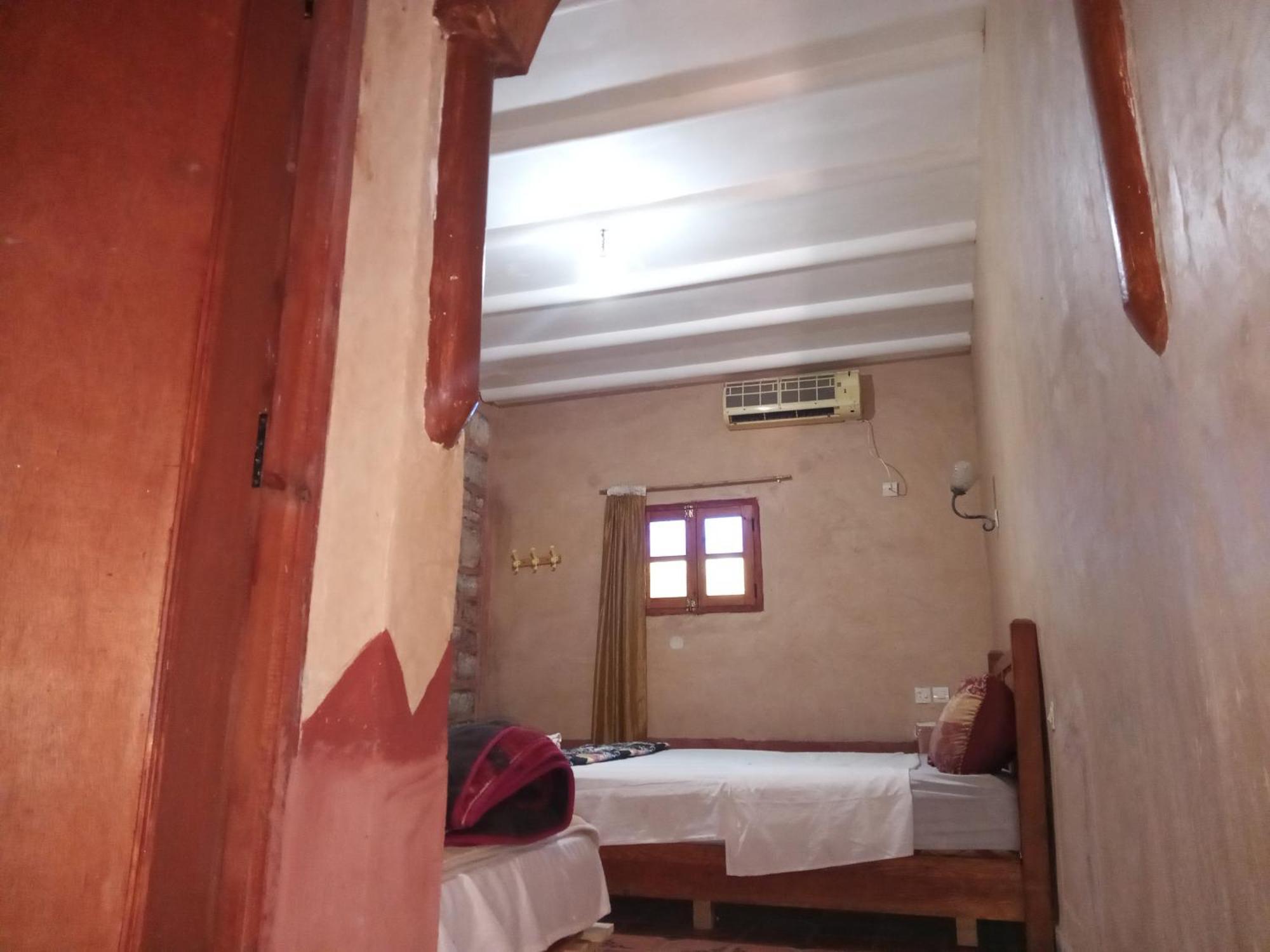 Dar Zara Hotel Tiourjdal Bagian luar foto