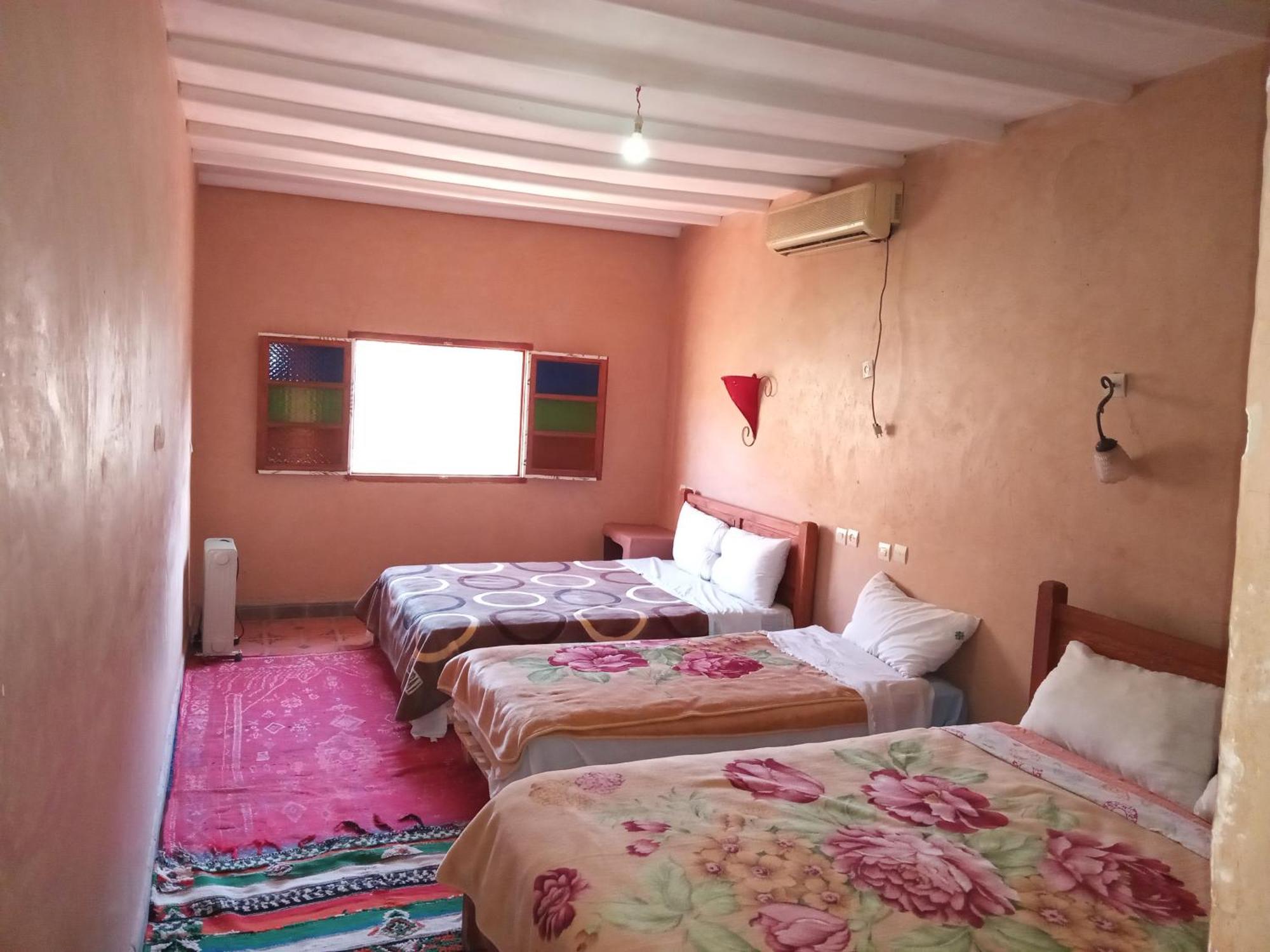 Dar Zara Hotel Tiourjdal Bagian luar foto