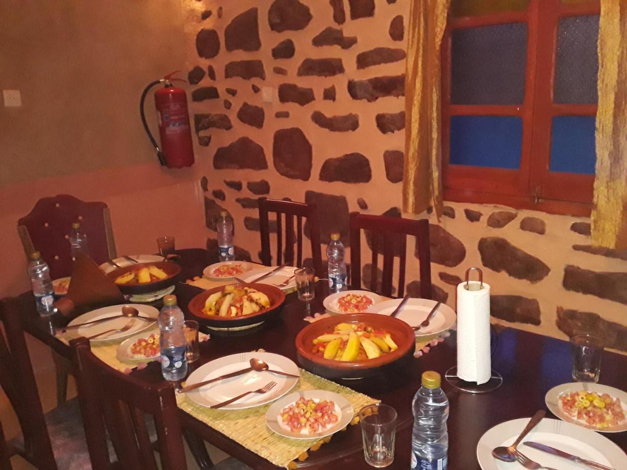 Dar Zara Hotel Tiourjdal Bagian luar foto